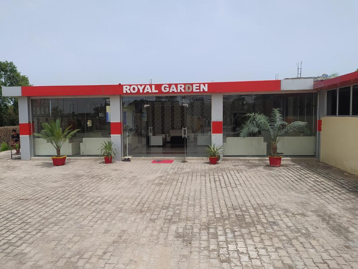 Oyo 82476 Royal Garden Ghaziabad Εξωτερικό φωτογραφία